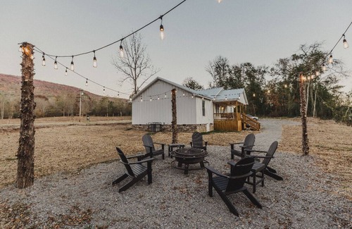 Chickamauga House | The Section House - a mountain retreat with incredible views near Chattanooga!