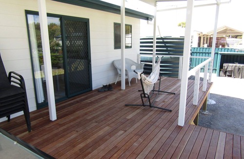 Minlacowie House | The Shack @ Hardwicke ~ Free Wifi, Short walk to beach