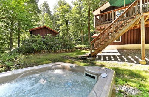 Killington House | the SHACK - Three Bedroom Home Close to Ski Resort with Hot Tub