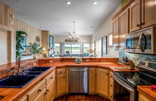 North Myrtle Beach House | The Shanty: Amazing Home on 'the Point' of Cherry Grove at Hog Inlet