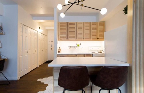 Milton Park Apartment | The Sherbrooke Suite 103