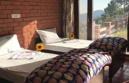 Theog Bed & Breakfast | The Shilaroo Project
