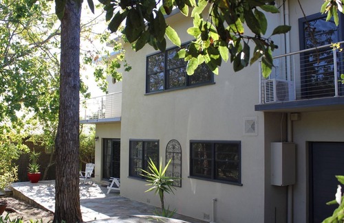 Mornington House | The Ship House - relax by the sea