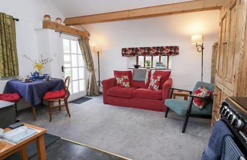 Penny Bridge Cottage | THE SHIPPEN, pet friendly, character holiday cottage in Crosslands