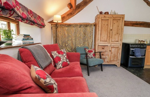 Penny Bridge Cottage | THE SHIPPEN, pet friendly, character holiday cottage in Crosslands