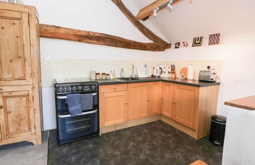 Penny Bridge Cottage | THE SHIPPEN, pet friendly, character holiday cottage in Crosslands