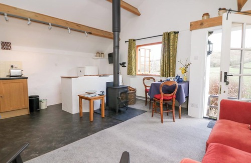 Penny Bridge Cottage | THE SHIPPEN, pet friendly, character holiday cottage in Crosslands