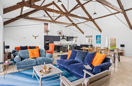 Dawlish House | The Shippon - a barn that sleeps 8 guests in 4 bedrooms