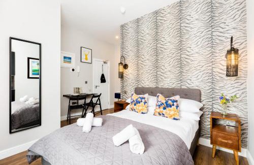 Warrington Apartment | The Shirt Factory Apartments
