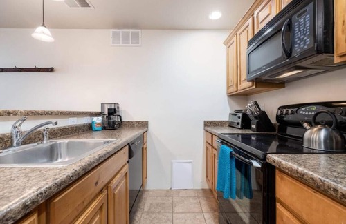 Cottonwood Heights Apartment | The Shredder`s Shanty - Close to Ski Resorts!
