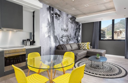 Cape Town City Centre Apartment | The Signature 412