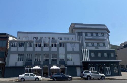 Paarl Apartment | The Silhouette
