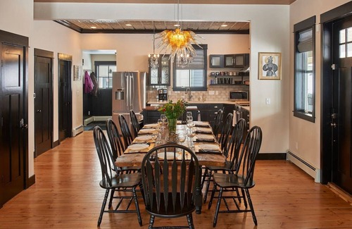 Leadville House | The Silver Rose - Luxury Home, Skiing Close!