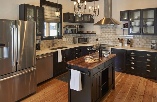 Leadville House | The Silver Rose - Luxury Home, Skiing Close!