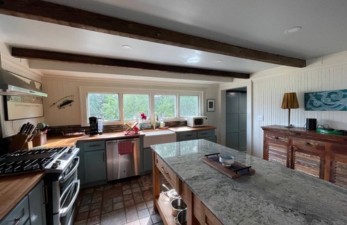 Ocracoke House | The Simpson House: Old Ocracoke Charm with modern updates and stunning artistic
