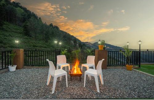Fagu Villa | The Sky Mountain Kufri I Serviced Villa I Balcony I Valley and Mountain View I Family Groups & Bonfire I Memories & Enjoyment Villa I Operated by Exotic Stays