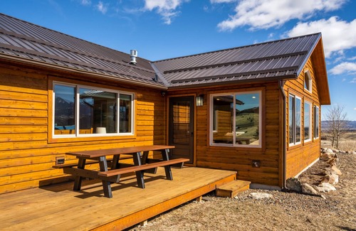 Wineglass House | The Skyhawk Lodge - Wonderful home with incredible views on 10 acres!