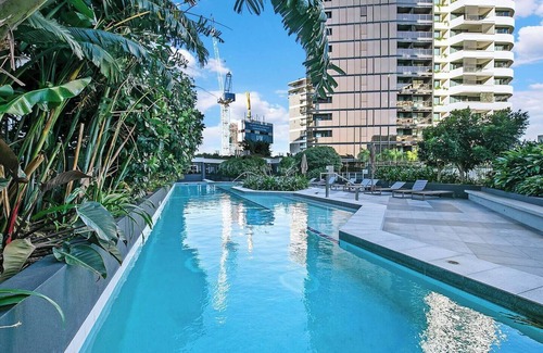 Newstead Apartment | The Skyring Effortless Resort style Living