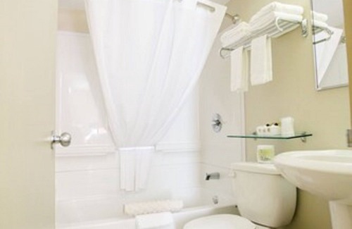 Rainy River District Hotel | The Sleepy Owl