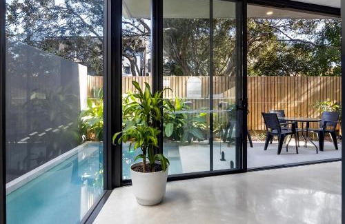 Mooloolaba House | The Smith Mooloolaba Beach Retreat