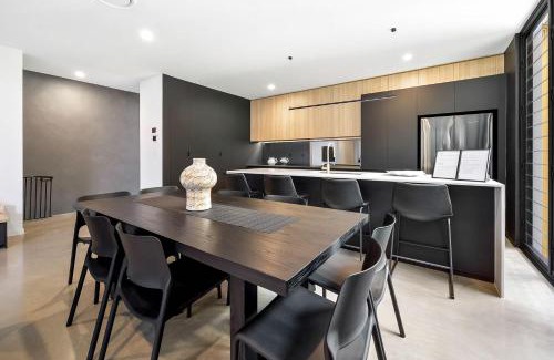 Mooloolaba House | The Smith Mooloolaba Beach Retreat