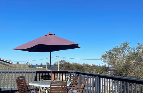 Tuross Head House | ‘The Smithy’ - Newly renovated coastal home with a 5 minute walk to the beach