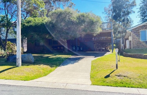 Tuross Head House | ‘The Smithy’ - Newly renovated coastal home with a 5 minute walk to the beach