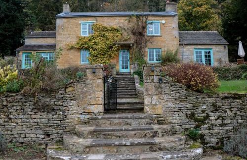 Turkdean House | The Snicket