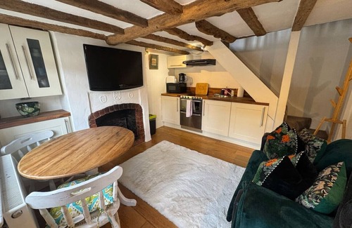 Henley-on-Thames House | The Snug in the centre of Henley