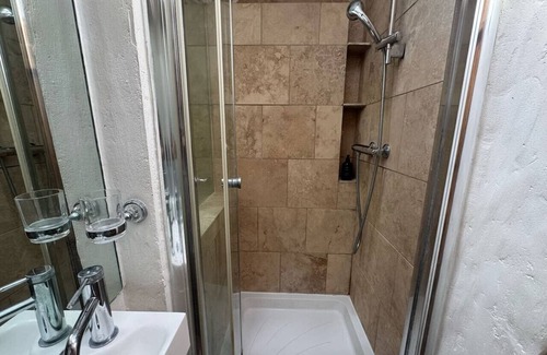 Henley-on-Thames House | The Snug in the centre of Henley