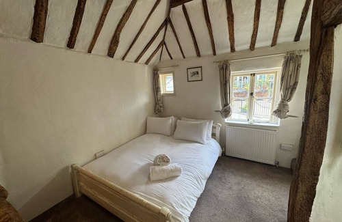 Henley-on-Thames House | The Snug in the centre of Henley