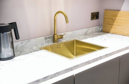 Buxton Apartment | The Soloman Suite at Foxlow Grange