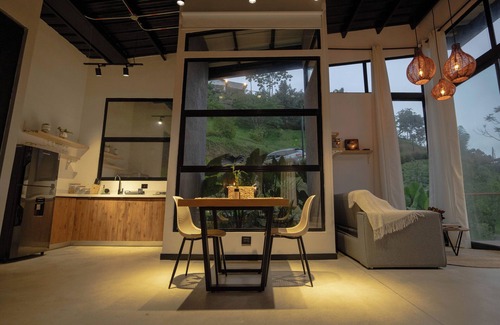 Alegrias Cabin | The Song of the Birds - Cabaña Yarumo