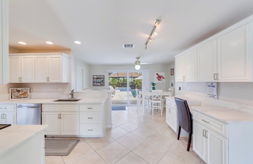 Naples Park House | The Sonset Updates Throughout Private pool near Vanderbilt Beach &Delnor Wiggins