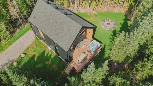 Shannon Ski Chalet | The Sophia - Comfort & Elegance in the Forest - Spa & Office