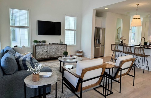 Oxford House | The Southern Charm - NEW home in The Lamar, less than 1 mile walk to the square