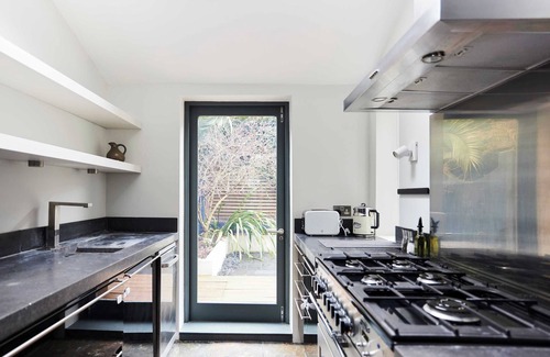 Southwark Apartment | The Southwark Townhouse - 3BDR House with Garden