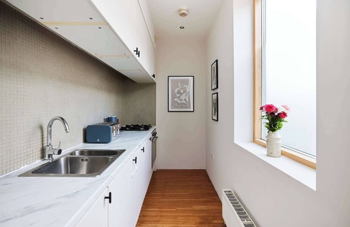 Livesey Apartment | The Southwark Wonder - Cosy 1BDR Flat with Patio