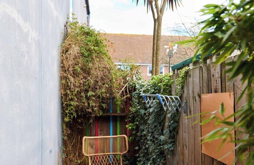 Livesey Apartment | The Southwark Wonder - Cosy 1BDR Flat with Patio