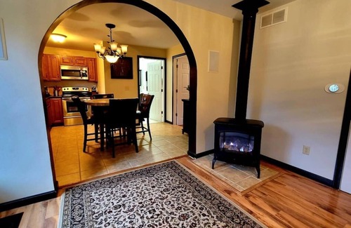 Old Town Apartment | The Sovereign Suite - Cozy/Convenient/Home Theater
