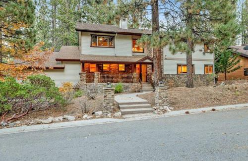 Summit Estates House | The Spa at Winterset- Incredible Resort Estate Chalet- Indoor Hot Tub- Games