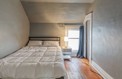 Lansing House | The Spartan Den