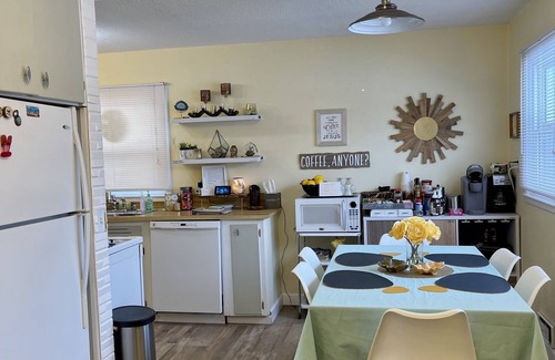 Bismarck House | The Split Rock ~ CLEAN, Safe, Convenient Location