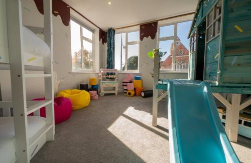 Westbourne Apartment | The Sprinkle Pad 3BR Luxury Family Retreat