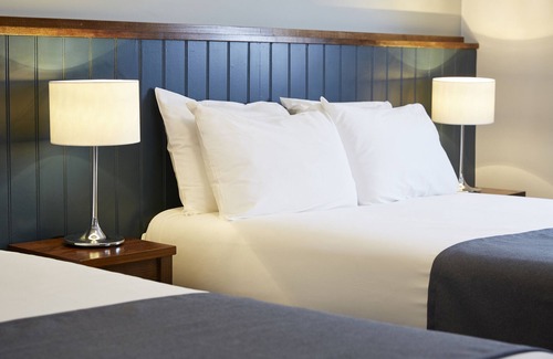 Boscombe Hotel | The Spyglass and Kettle