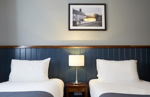 Boscombe Hotel | The Spyglass and Kettle