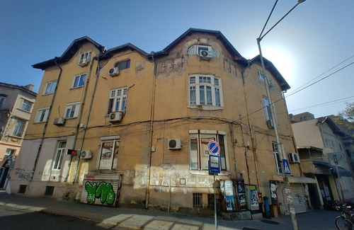 Burgas Center Apartment | The Square - 2 Bedrooms retro flat with great location, 1st fl