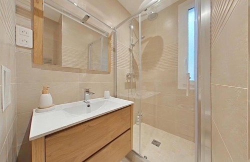 Asnieres-sur-Seine Apartment | The Square, Paris-Asnières - 10 min from Galeries Lafayette