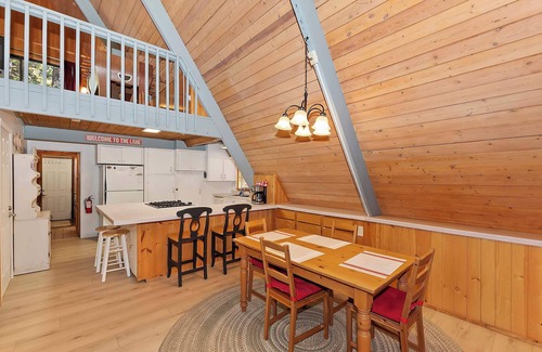 Green Valley Lake House | The Squirrel's Nest - Pet Friendly!