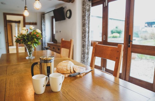 Axminster House | The Stables at Hawley Farm near the Jurassic Coast.